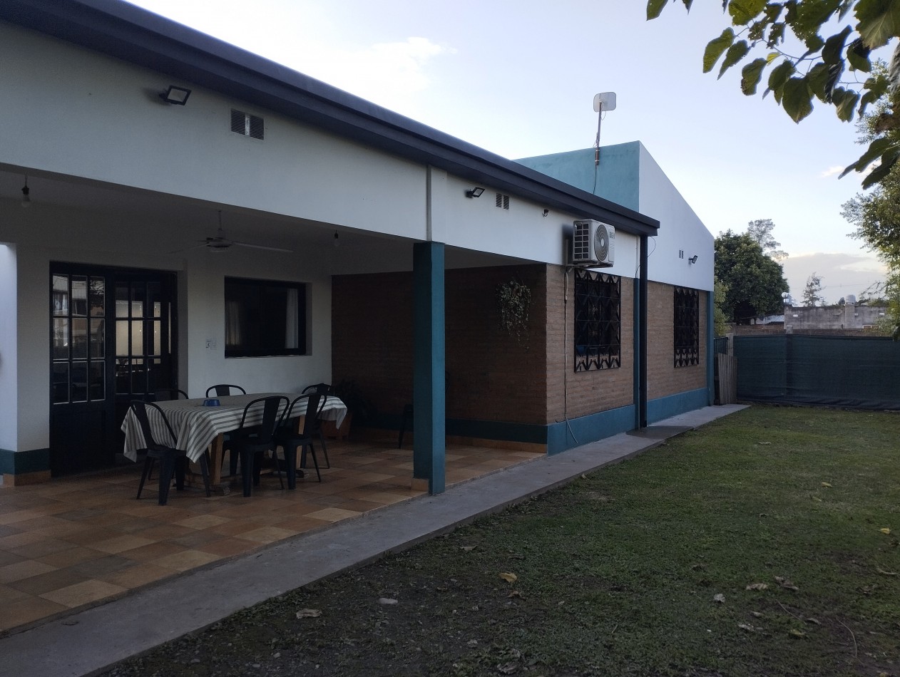 COUNTRY LABRADORES I