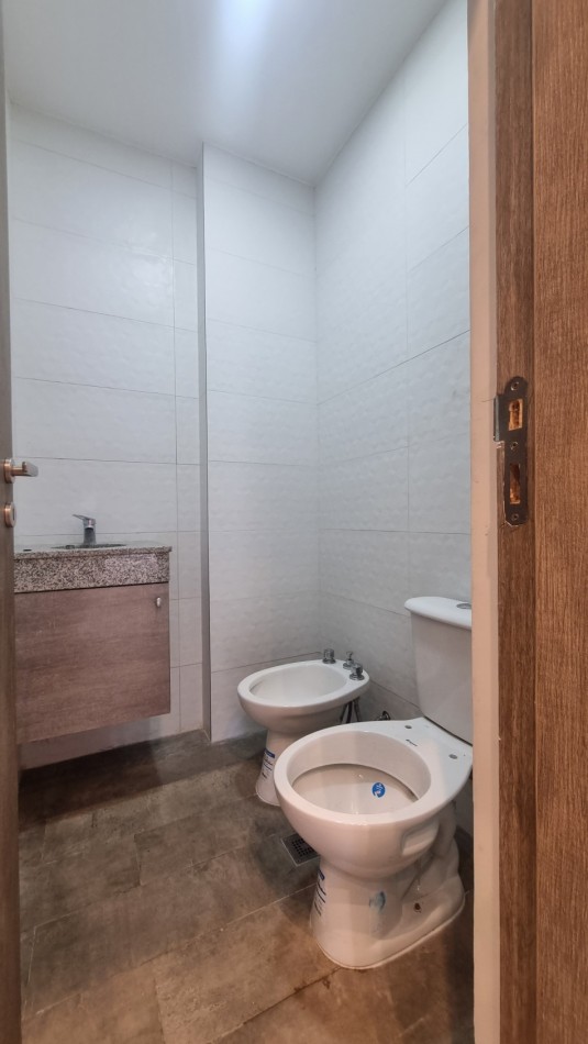 HERMOSO LOCAL COMERCIAL A ESTRENAR EN VENTA O ALQUILER