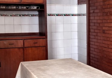 CASA AV. AVELLANEDA 700